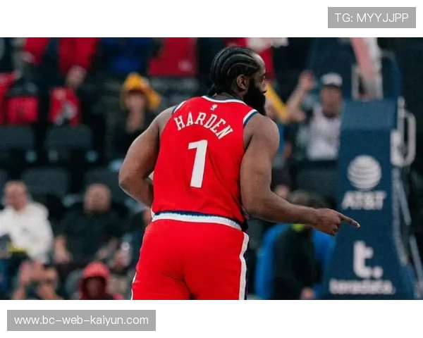 哈登怒撕更衣室传闻,快船内部紧张升温